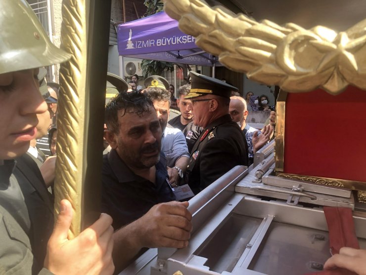 Şehit Astsubay Şimşek'in cenazesi baba ocağında