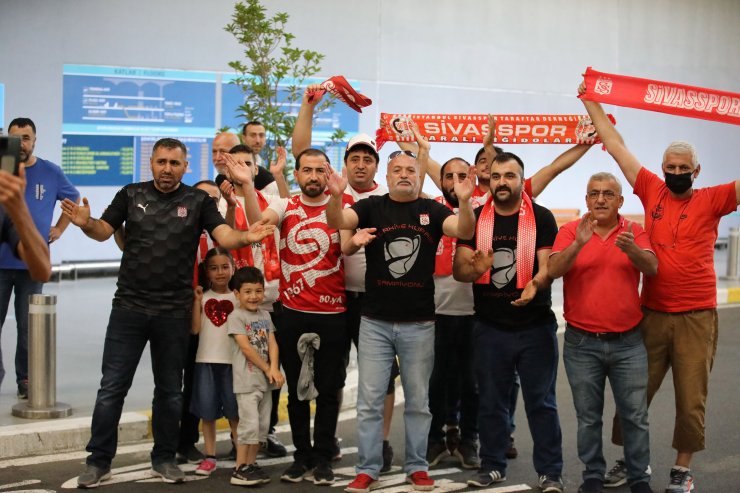 Sivasspor, Süper Kupa için İstanbul yolcusu