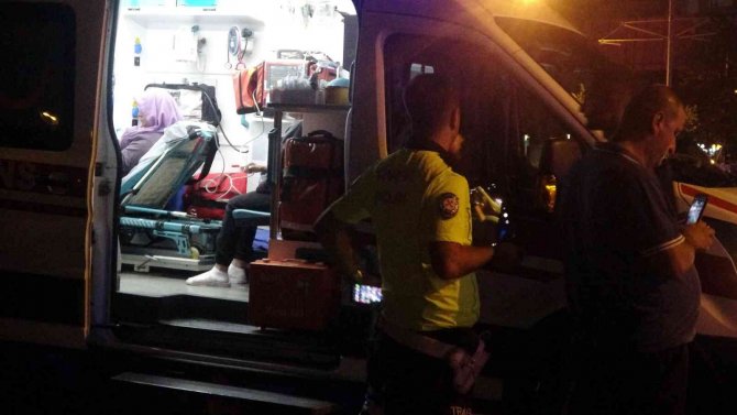 Taksiyle çarpışan araç kaza yerinden kaçtı