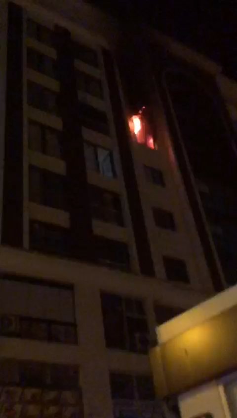 Bursa'da 7 katlı apartmanda yangın çıktı!