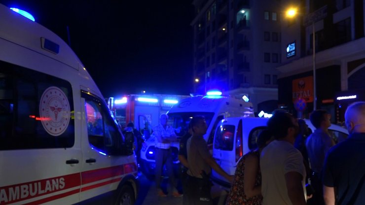 Bursa'da 7 katlı apartmanda yangın çıktı!