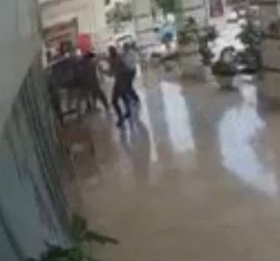 Diş polikliniğinde baston ve uçan tekmeli kira anlaşmazlığı kavgası