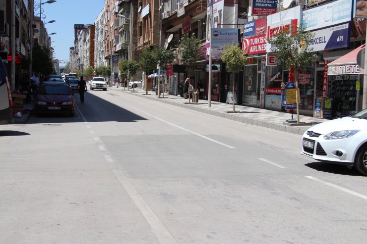 Elazığ'da sokaklar karantina günlerini hatırlattı
