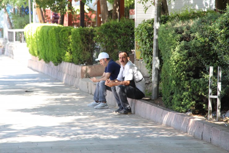 Elazığ'da sokaklar karantina günlerini hatırlattı
