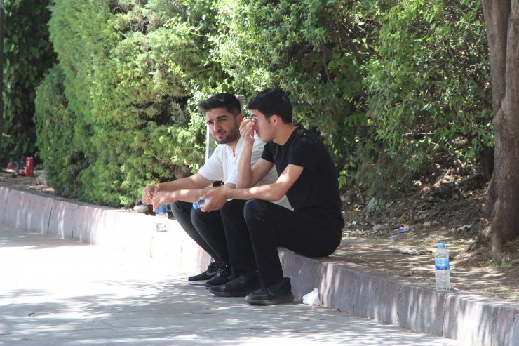 Elazığ'da sokaklar karantina günlerini hatırlattı