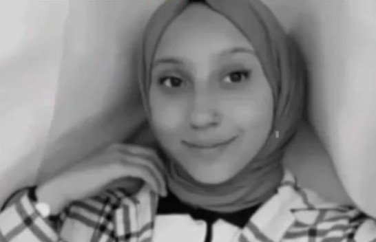 Geri manevra yapan traktörün altında kalan genç İrem hayatını kaybetti