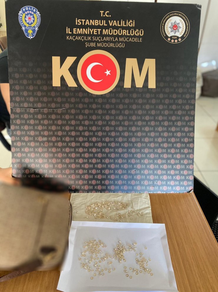 İstanbul'da 6 ilçede kaçakçılık operasyonu