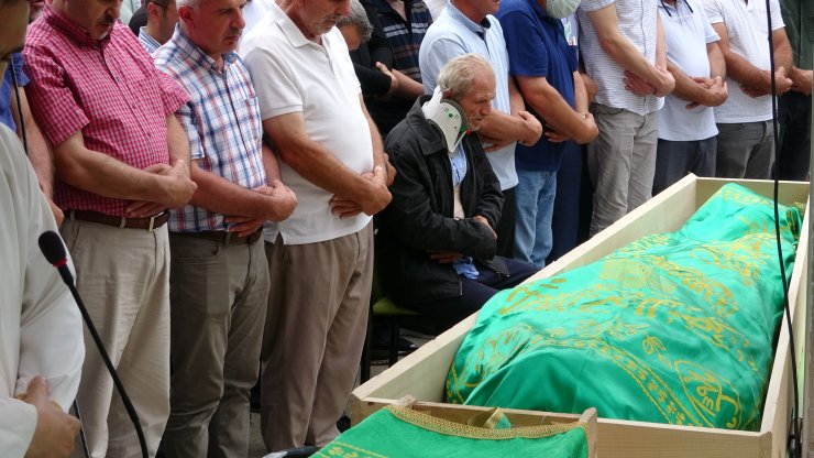 Kız isteme dönüşü kazada ölen anne-oğul, toprağa verildi