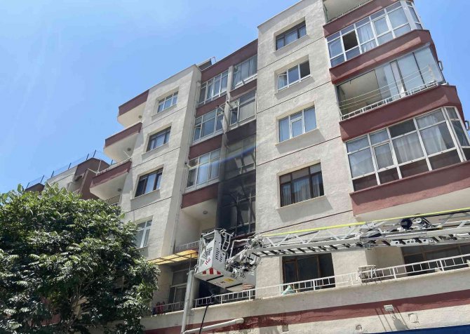 Konya’da ev yangını