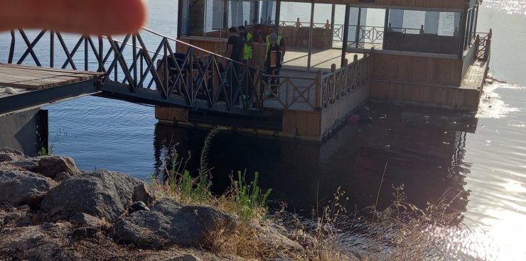 Serinlemek için Fırat Nehri'ne girdi; boğuldu