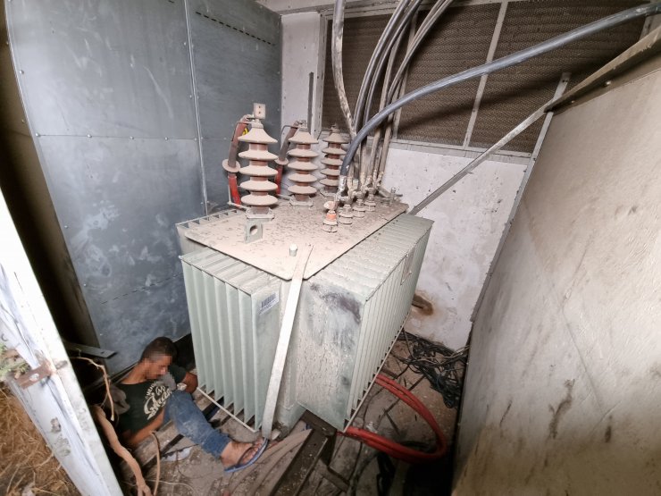 Trafoya giren hırsızlık şüphelisi, akıma kapılıp yaralandı