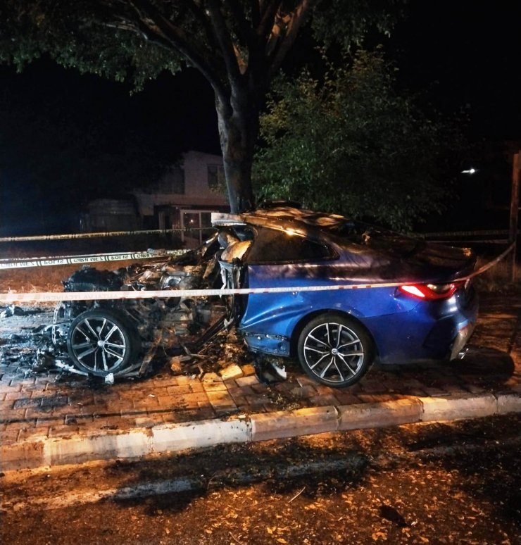 Alev alan otomobilde ölen Ömer'in babası: Hediyeni beklerken cenazen geldi