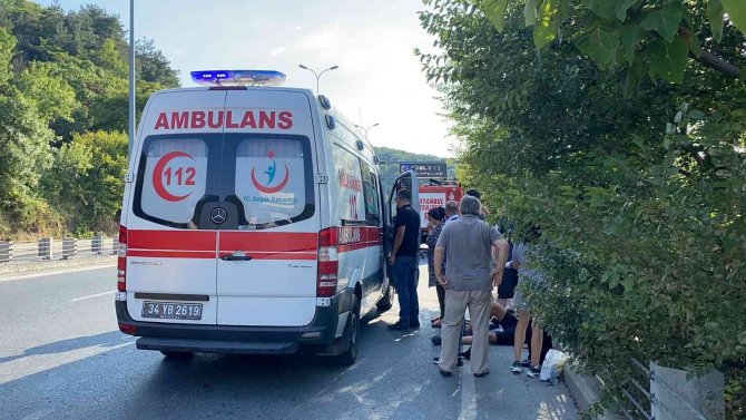 İçi yolcu dolu minibüsle cip çarpıştı: 10 yaralı