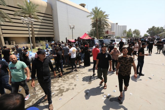 Irak'ta Sadr destekçileri, Yeşil Bölge'deki oturma eylemini sürdürüyor