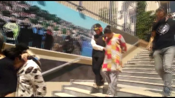 Kadıköy'deki evden 60 bin dolarlık saat çalan hırsızlar yakalandı