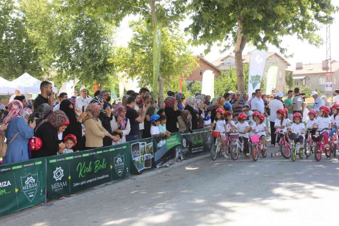 Meram’da Düz Bisiklet Yarışları heyecanı