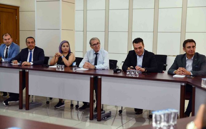 Otel işletmecileri katılım belgelerini aldı