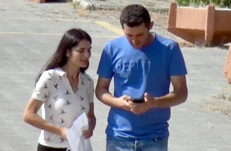 Selfie yaparken sınavı kaçırıyordu