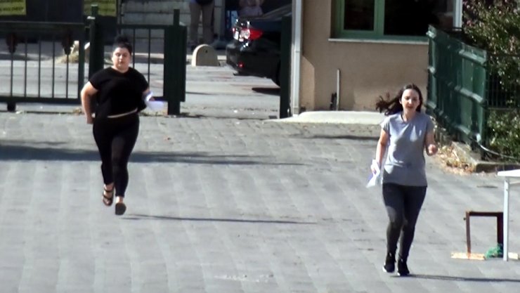 Selfie yaparken sınavı kaçırıyordu