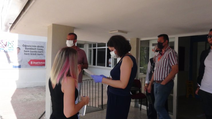 Selfie yaparken sınavı kaçırıyordu