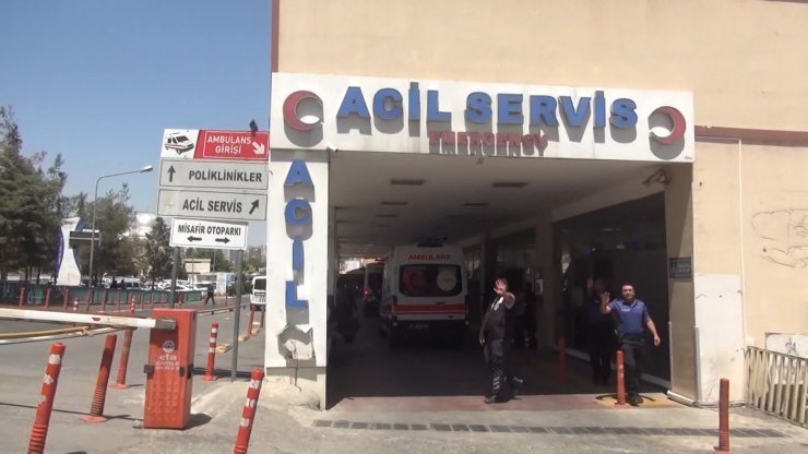 Tel Abyad'da teröristlerden kontrol noktasına roketli saldırı: 4 asker yaralı