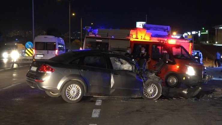 TIR'a çarpan otomobilde ölen baba ve oğlu toprağa verildi