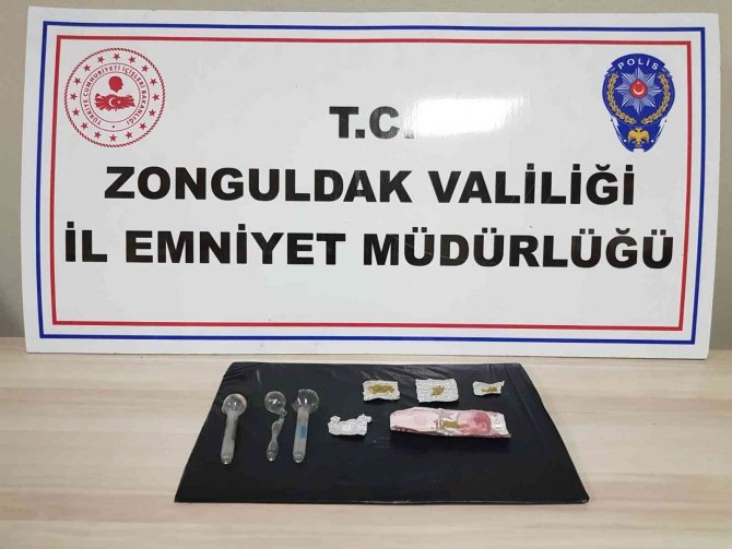 Yunus polisinden iki ayrı uyuşturucu operasyonu: 13 gözaltı