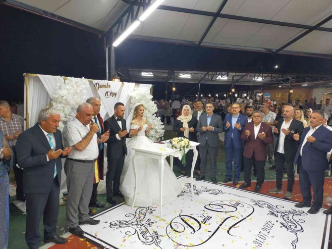 Bakan Dönmez, nkâh şahitliği yaptı