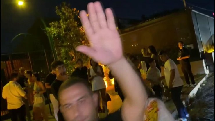 Beşiktaş'ın eski yıldızı Manuel Fernandes gazeteciye saldırdı