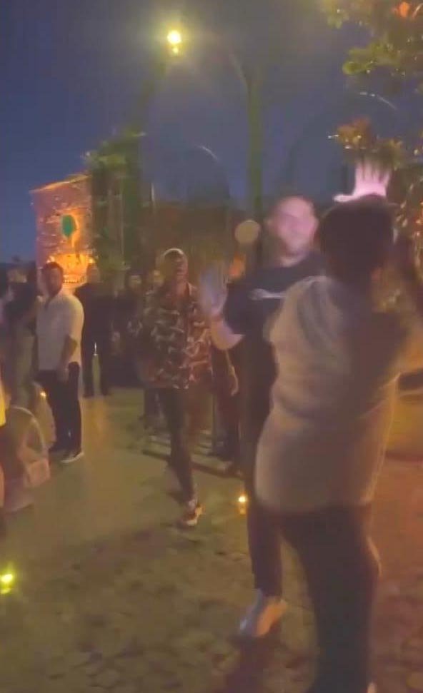 Beşiktaş'ın eski yıldızı Manuel Fernandes gazeteciye saldırdı