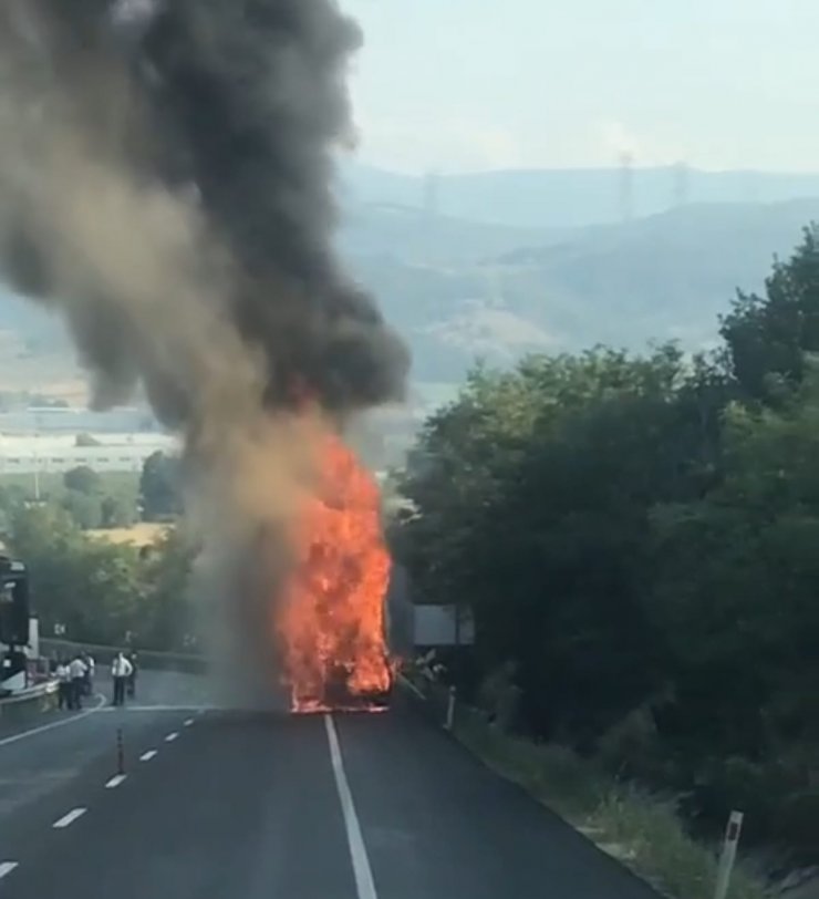 Bursa'da otobüs yangını; 40 yolcu tahliye edildi