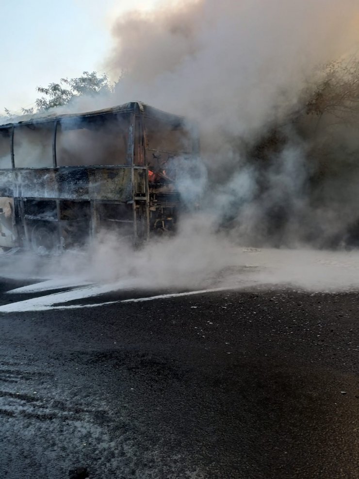 Bursa'da otobüs yangını; 40 yolcu tahliye edildi