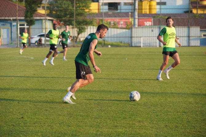 Çaykur Rizespor yeni sezon hazırlıklarını sürdürüyor