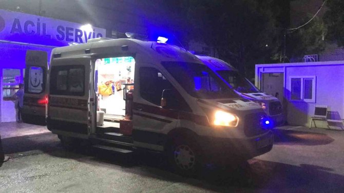 Edirne’de otomobiller kafa kafaya çarpıştı: 10 yaralı