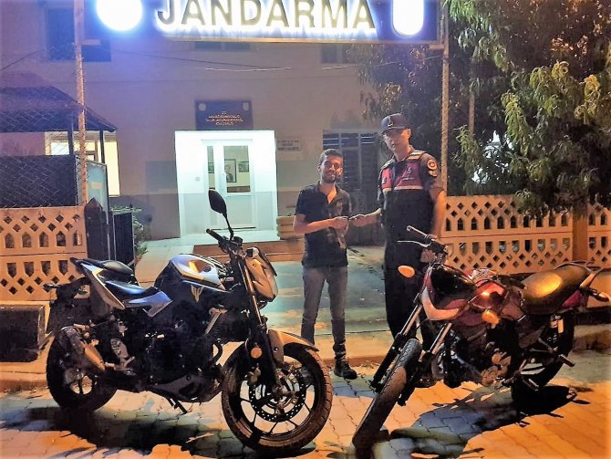 Gönen’den 2 motosiklet çalan şüphelileri jandarma yakaladı