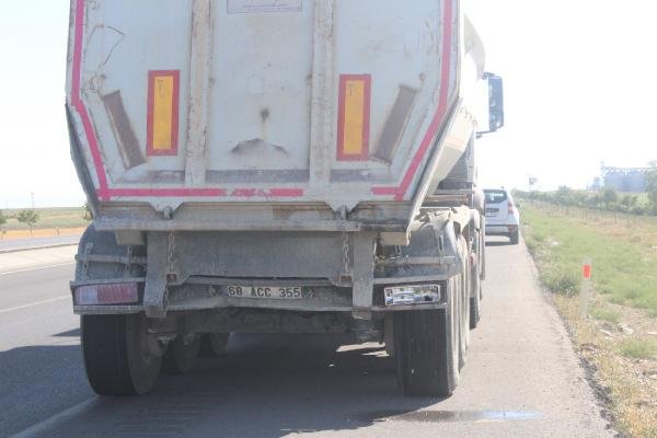 Hasta ziyaretine giderken kazada ölen kadın, toprağa verildi