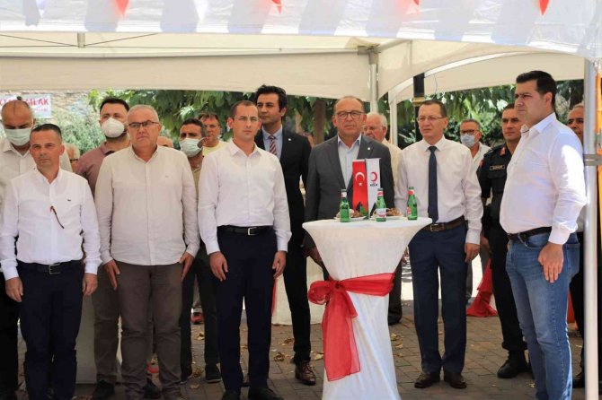 Nikahlarını kıydırıp, kan bağışında bulundular