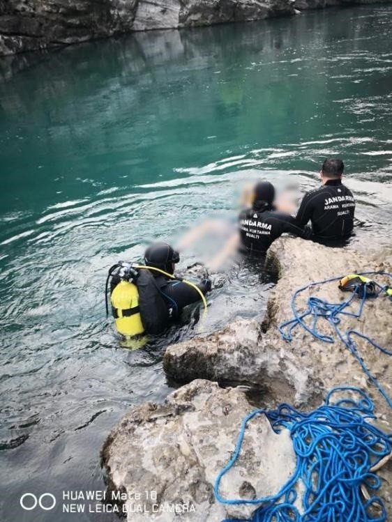 Serinlemek için suya giren gencin cesedi bulundu