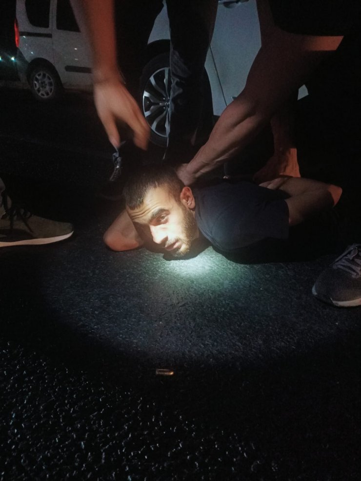 Sevgilisine sarkıntılık iddiasıyla kasığından vurmuş