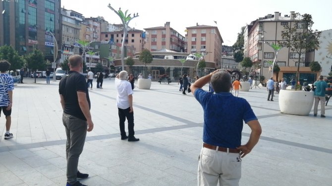 SOLOTÜRK ekibi prova uçuşu yaptı, vatandaşlar heyecanla izledi