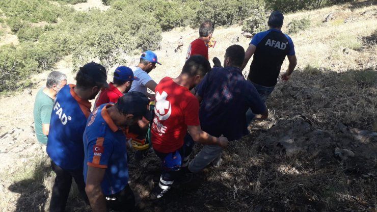 Tunceli'de kayalıklardan düşen çoban, hastanelik oldu