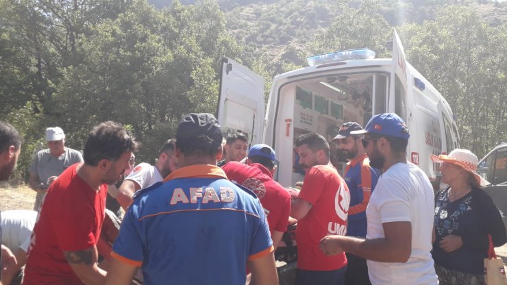Tunceli'de kayalıklardan düşen çoban, hastanelik oldu