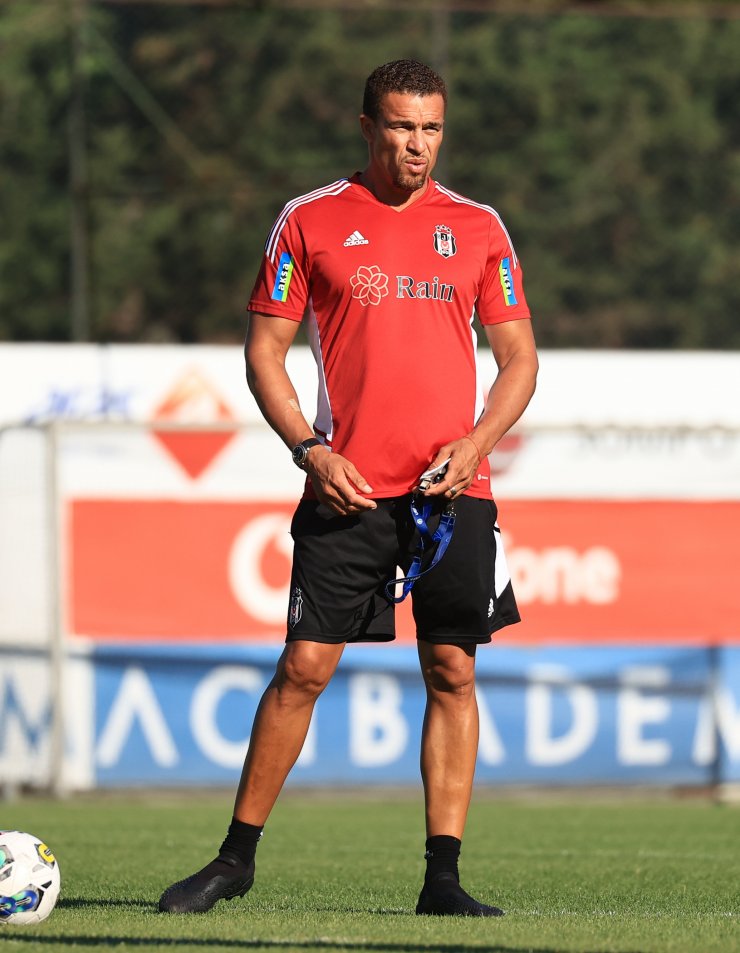 Beşiktaş'ta yeni transfer Masuaku ilk antrenmanına çıktı