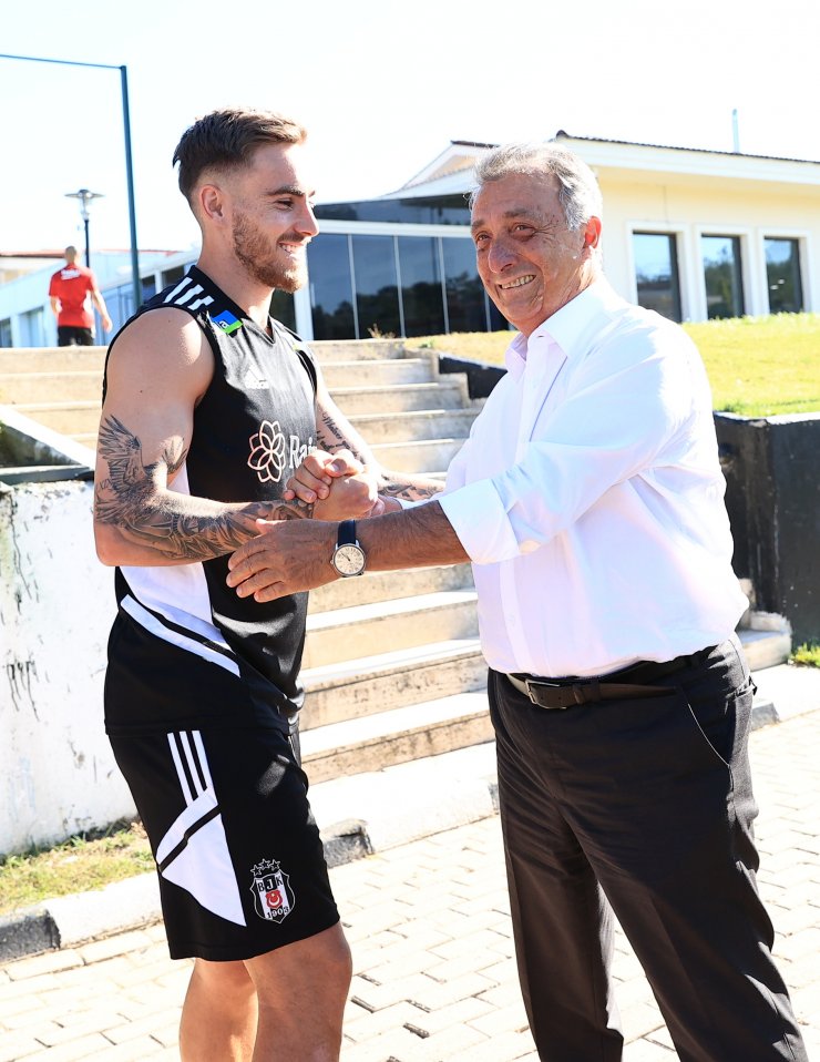 Beşiktaş'ta yeni transfer Masuaku ilk antrenmanına çıktı