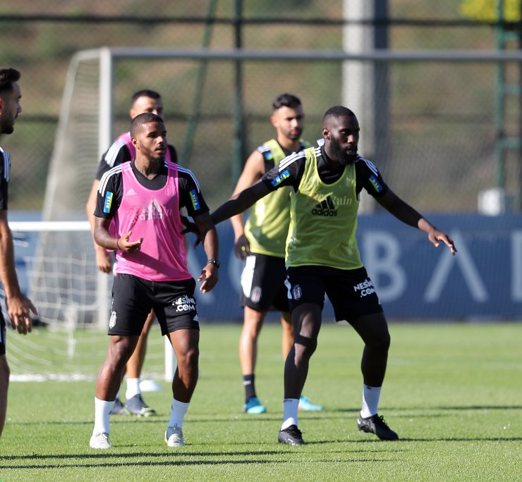 Beşiktaş'ta yeni transfer Masuaku ilk antrenmanına çıktı