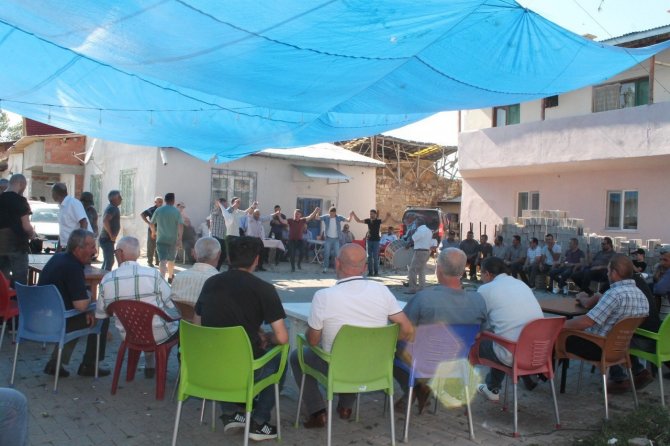 Bu kez ata gelin değil damat bindi