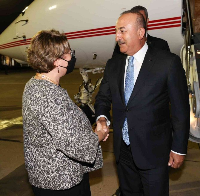 Dışişleri Bakanı Çavuşoğlu, Kamboçya’da