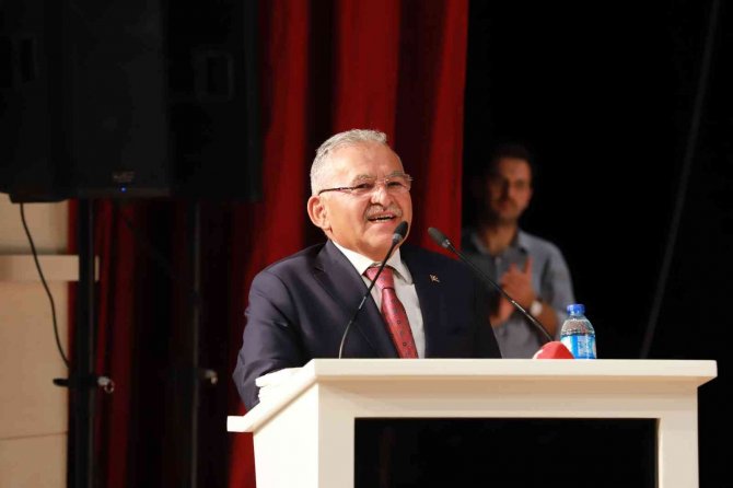 Doktor Başkan’dan diş hekimliği mesleğine ’altın bilezik’ vurgusu