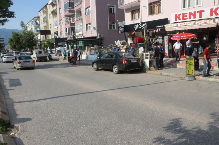 Eski nişanlısını kız arkadaşıyla birlikte görüp, tabancasını ateşledi: 1 ölü, 1 yaralı