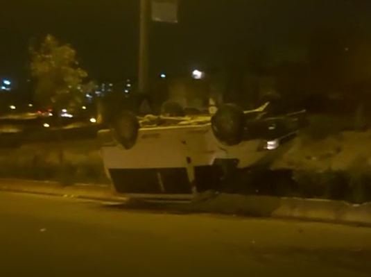 Gaziantep'te ters dönen hafif ticari aracın sürücüsü kurtarılamadı